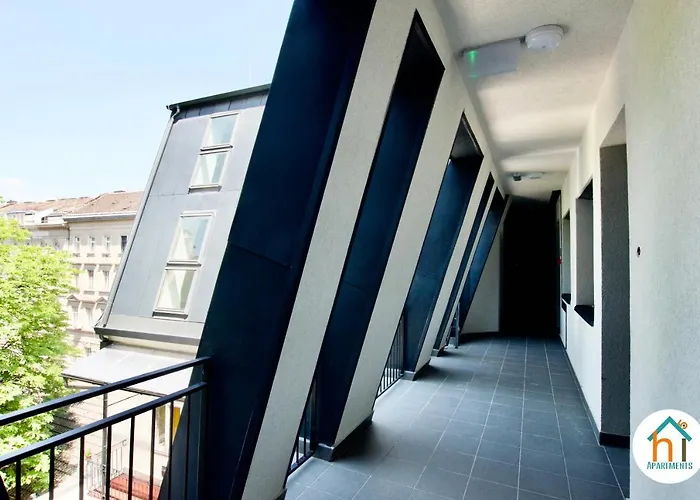 Premium Apartment By Hi5 - Penthouse Studio + Rooftop